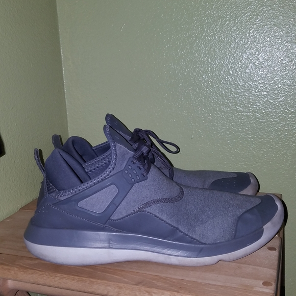 grey jordan trainers